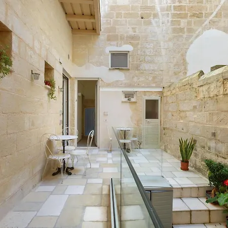 Liberty Barocco Πανσιόν Λέτσε